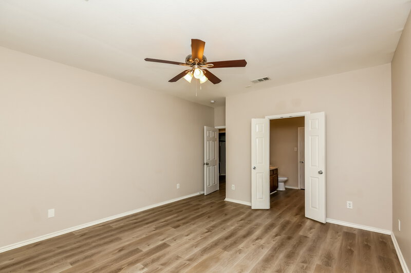 2,035/Mo, 7975 Los Alamitos Ln Fort Worth, TX 76140 Main Bedroom View 2