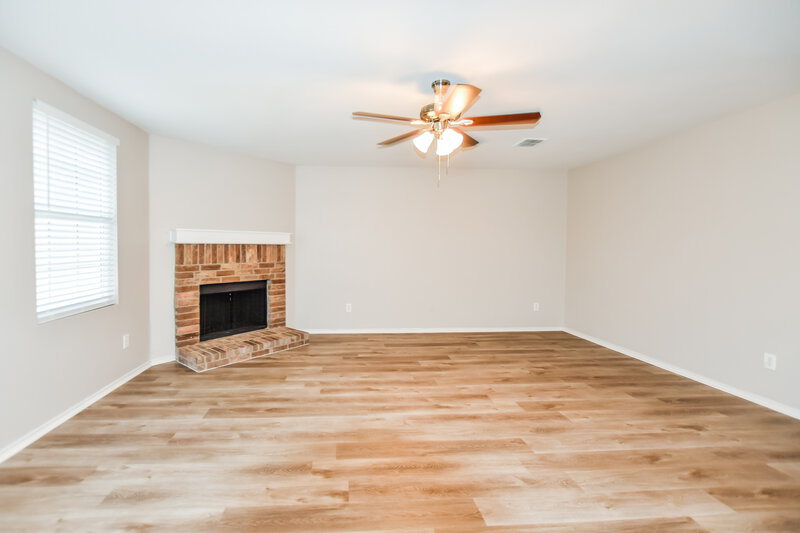 2,120/Mo, 1056 Bumble Bee Dr Lancaster, TX 75134 Living Room View 2