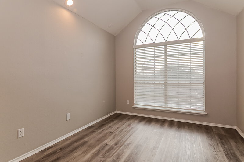 2,150/Mo, 2840 Helen Ln Mesquite, TX 75181 Main Bedroom View 2