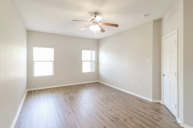2,465/Mo, 647 Alexander St Grand Prairie, TX 75051 Main Bedroom View 2