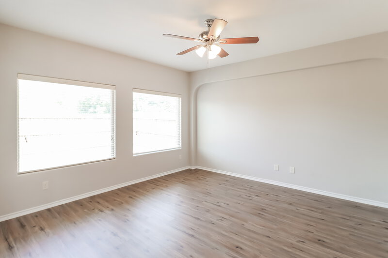 2,465/Mo, 647 Alexander St Grand Prairie, TX 75051 Bedroom View 3