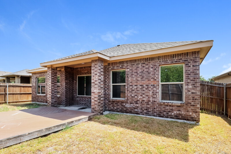 2,465/Mo, 647 Alexander St Grand Prairie, TX 75051 Rear View 2