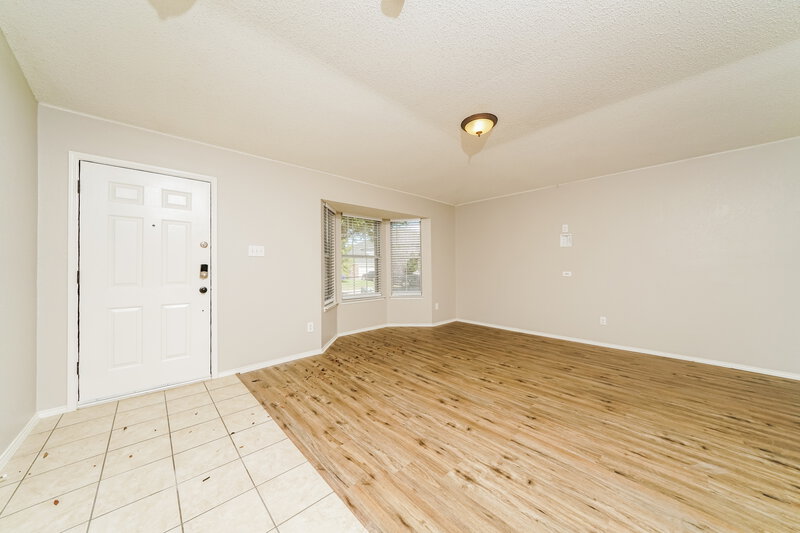2,670/Mo, 1108 Bainbridge Ln Forney, TX 75126 Living Room View 2