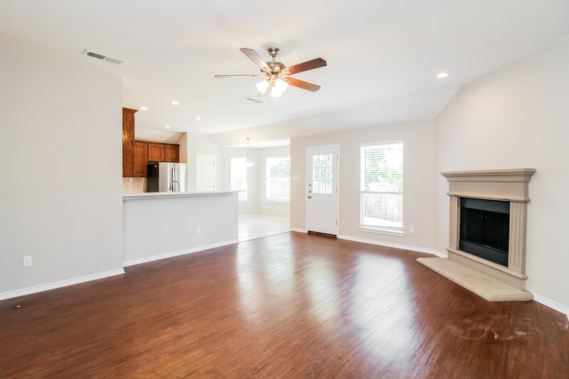 2,055/Mo, 3201 Anysa Ln Denton, TX 76209 Living Room View 3