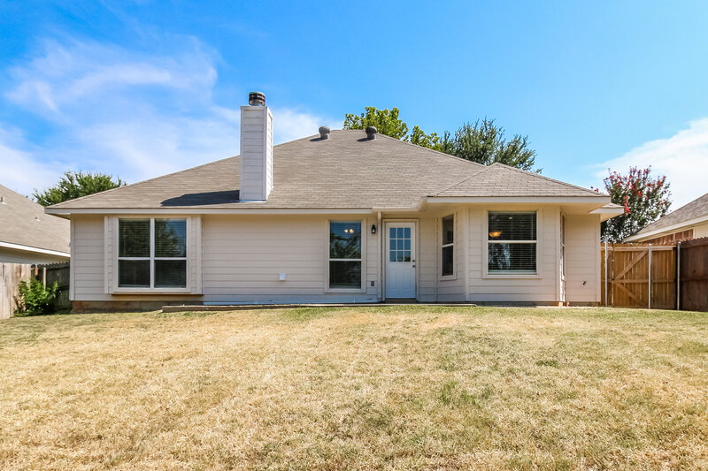 2,055/Mo, 3201 Anysa Ln Denton, TX 76209 Rear View