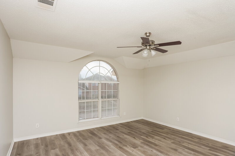 2,580/Mo, 1530 Aberdeen Dr Lancaster, TX 75134 Main Bedroom View 3