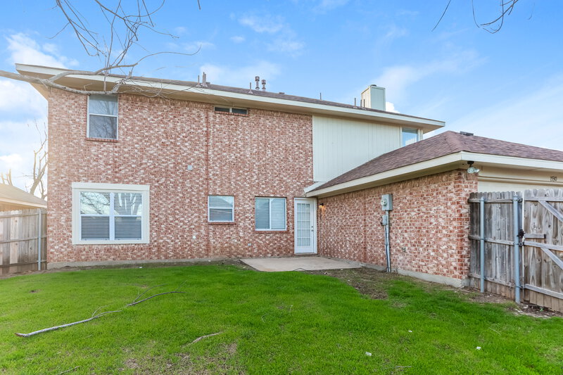 2,580/Mo, 1530 Aberdeen Dr Lancaster, TX 75134 Rear View
