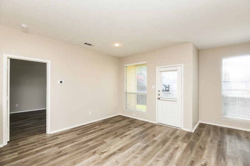 1,935/Mo, 9909 Amaryllis Ln Fort Worth, TX 76108 Living Room View 2