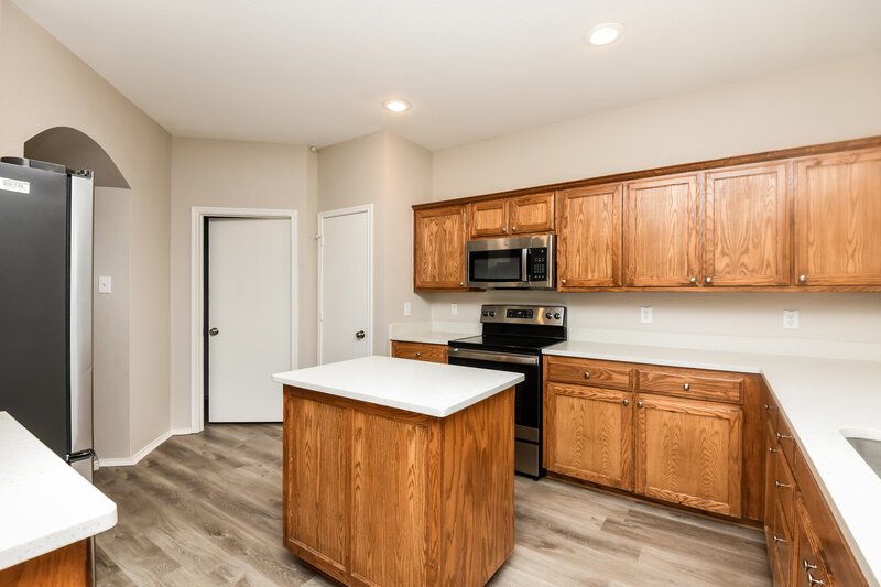 1,935/Mo, 9909 Amaryllis Ln Fort Worth, TX 76108 Kitchen View 2