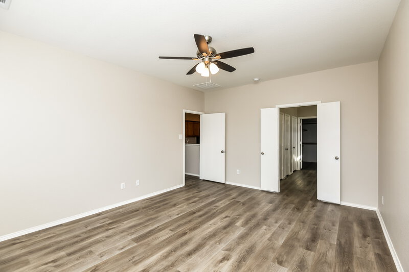 1,935/Mo, 9909 Amaryllis Ln Fort Worth, TX 76108 Main Bedroom View 2