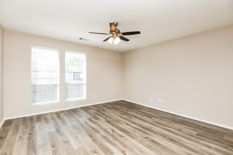1,935/Mo, 9909 Amaryllis Ln Fort Worth, TX 76108 Main Bedroom View 3