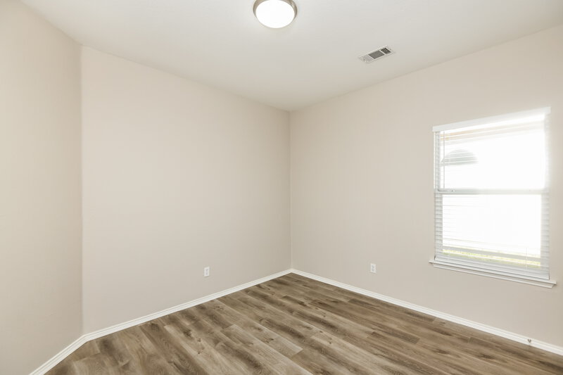 1,935/Mo, 9909 Amaryllis Ln Fort Worth, TX 76108 Bedroom View 2