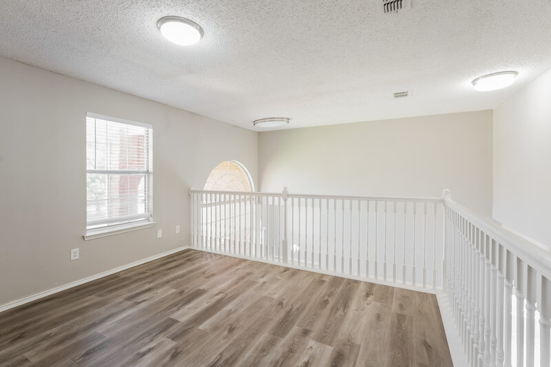 2,340/Mo, 808 Longleaf Dr Desoto, TX 75115 Loft View