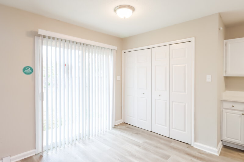 1,965/Mo, 6909 Fallbrook Ct Fort Worth, TX 76120 Dining Room View