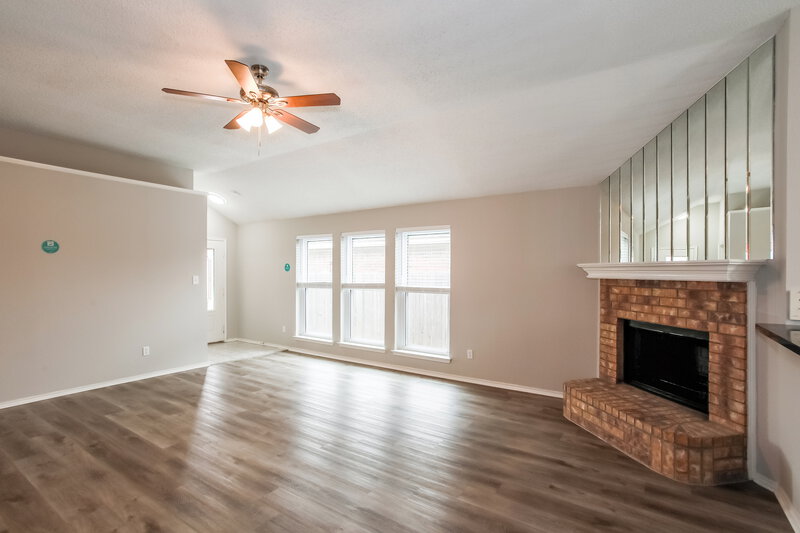 2,390/Mo, 3913 Silver Springs Dr Fort Worth, TX 76123 Living Room View