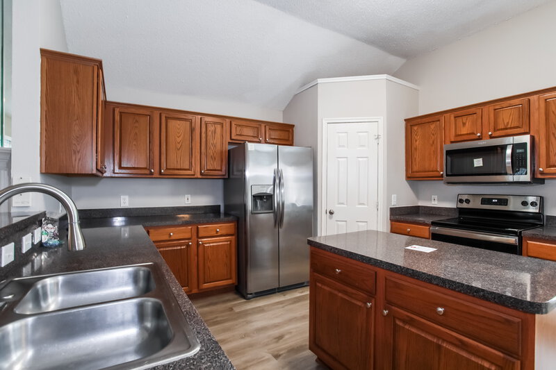2,390/Mo, 3913 Silver Springs Dr Fort Worth, TX 76123 Kitchen View 2