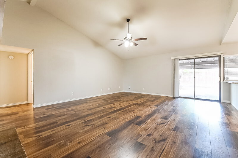 2,165/Mo, 624 Carl C Senter St Forney, TX 75126 Living Room View 3