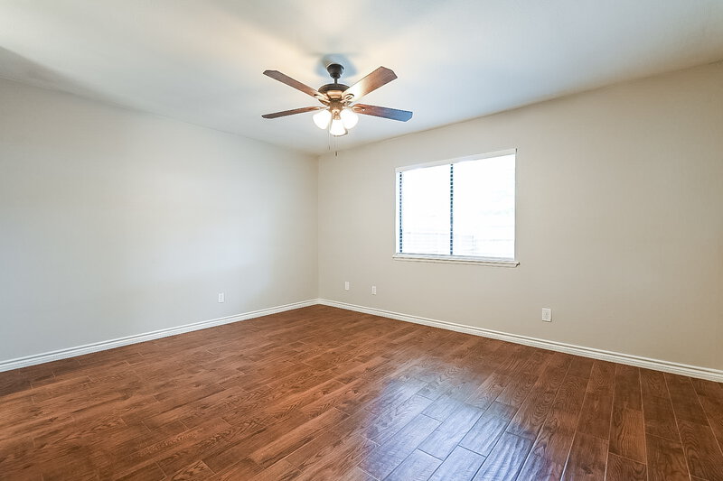 2,165/Mo, 624 Carl C Senter St Forney, TX 75126 Main Bedroom View