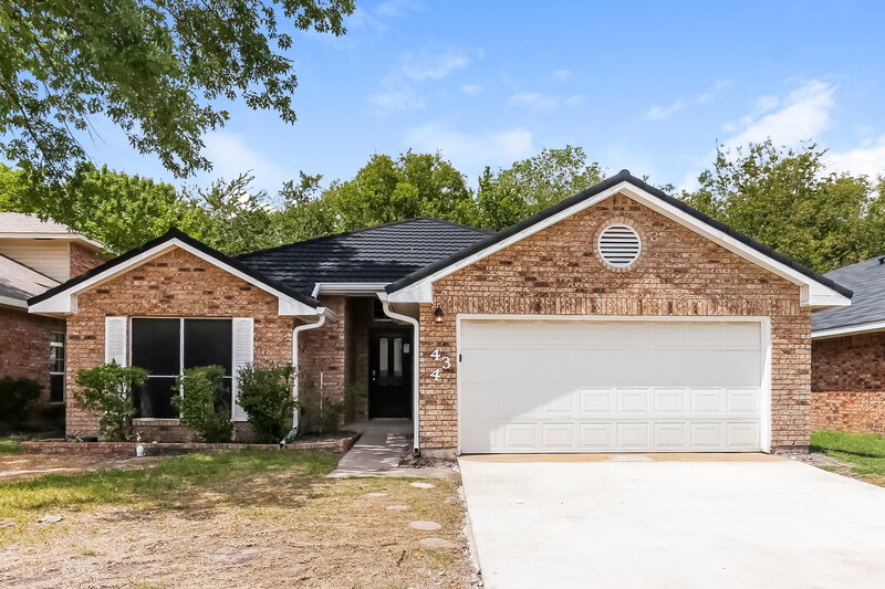 2,555/Mo, 434 Windhurst Dr Grand Prairie, TX 75052 External View