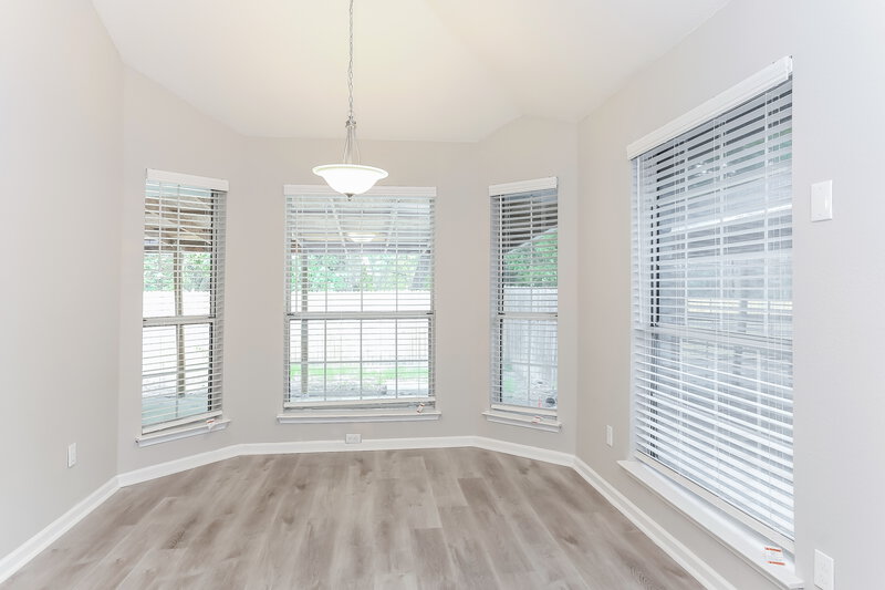 2,555/Mo, 434 Windhurst Dr Grand Prairie, TX 75052 Dining Room View