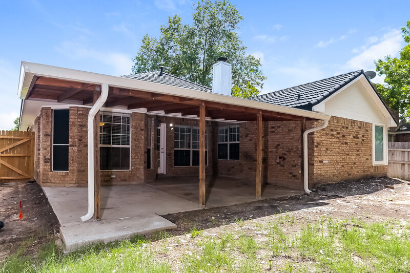 2,555/Mo, 434 Windhurst Dr Grand Prairie, TX 75052 Rear View