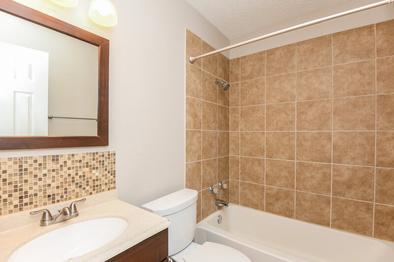 2,265/Mo, 7232 Indiana Ave Fort Worth, TX 76137 Main Bathroom View