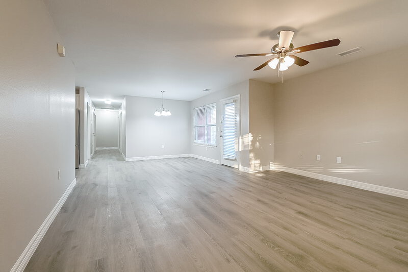 1,975/Mo, 201 Green Meadows Rd Wilmer, TX 75172 Living Room View