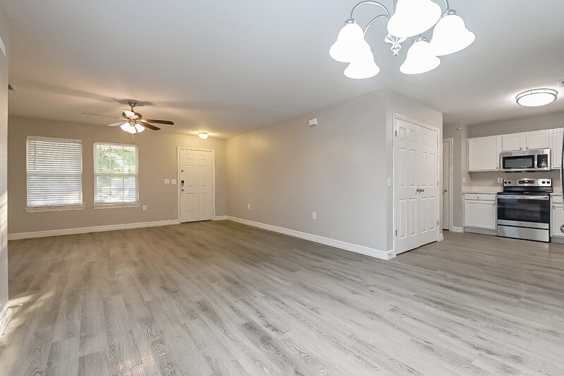 1,975/Mo, 201 Green Meadows Rd Wilmer, TX 75172 Dining Room View 4