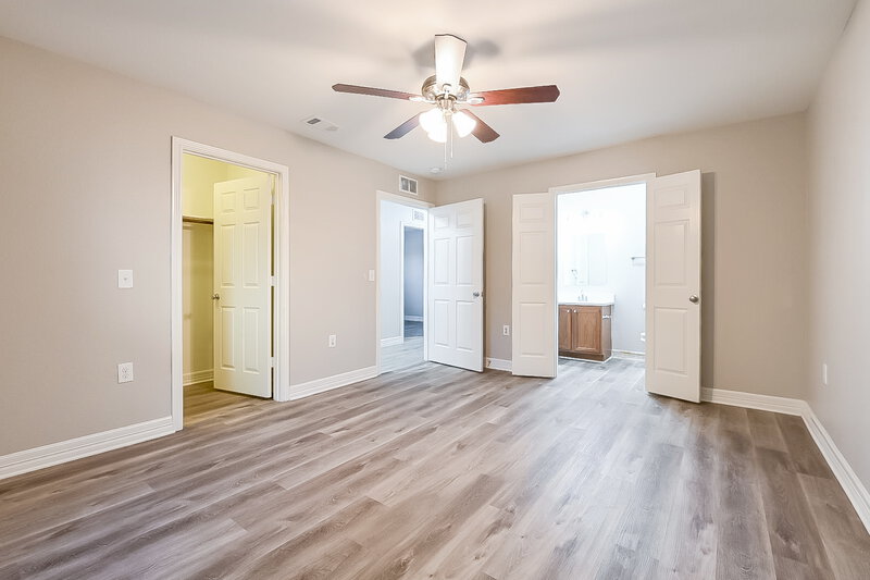 1,975/Mo, 201 Green Meadows Rd Wilmer, TX 75172 Main Bedroom View