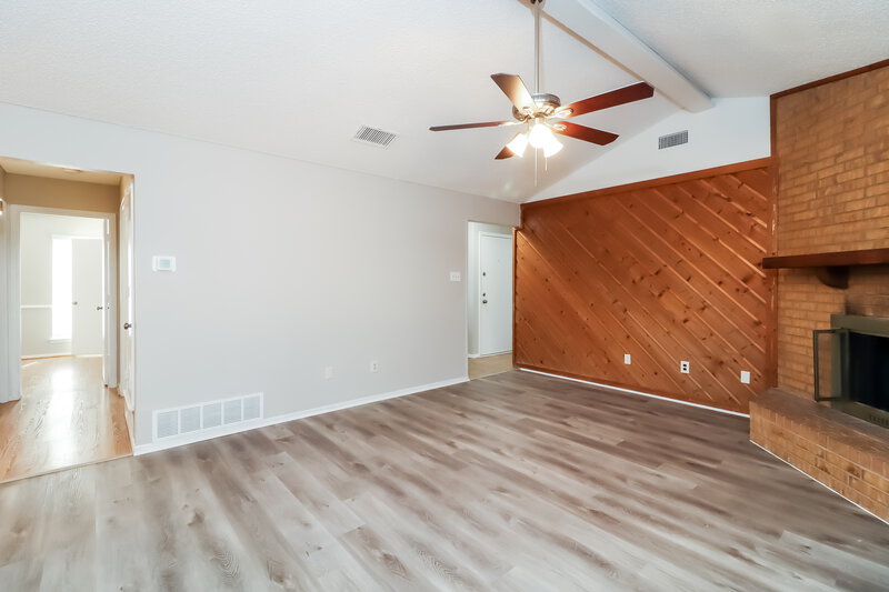 2,325/Mo, 4214 Ticino Valley Ct Arlington, TX 76016 Living Room View