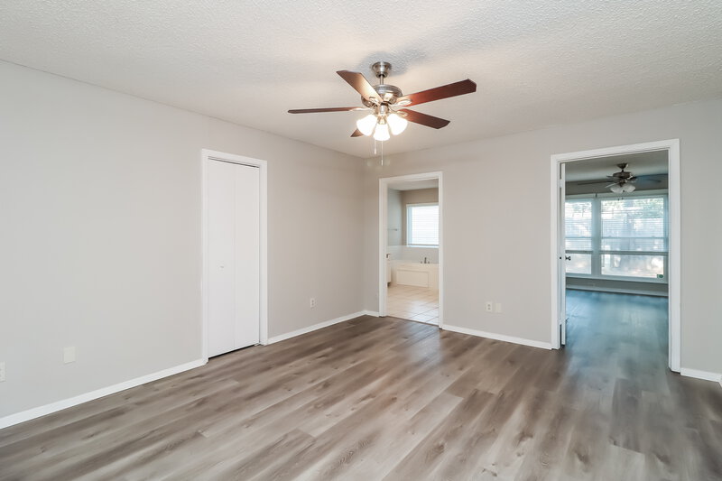 2,325/Mo, 4214 Ticino Valley Ct Arlington, TX 76016 Main Bedroom View