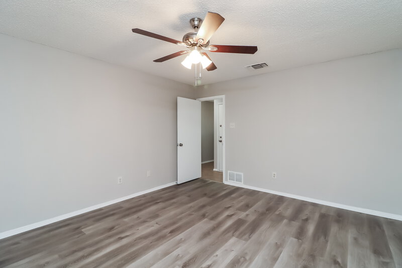 2,325/Mo, 4214 Ticino Valley Ct Arlington, TX 76016 Bedroom View