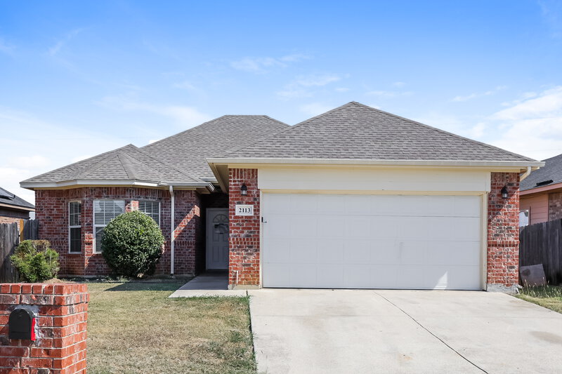 2,005/Mo, 2113 Beacon Way Fort Worth, TX 76140 External View