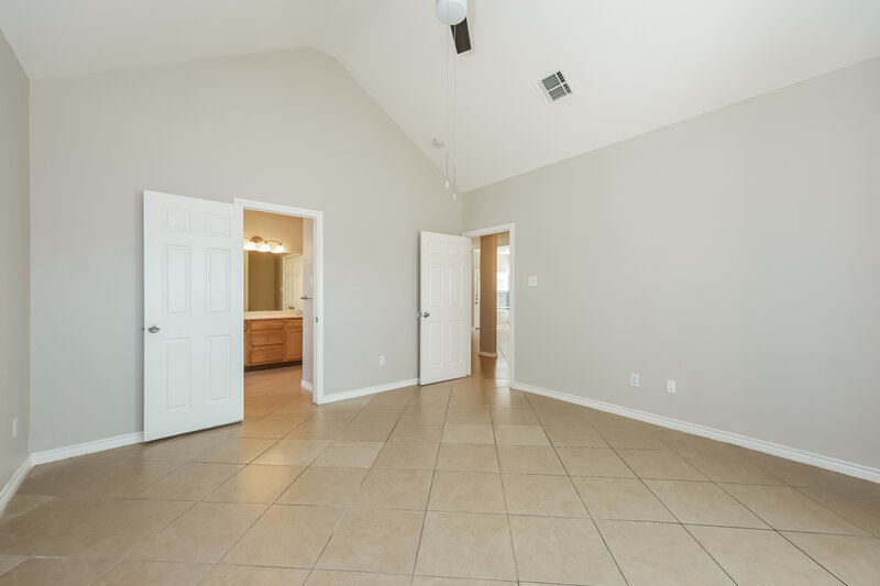 2,005/Mo, 2113 Beacon Way Fort Worth, TX 76140 Main Bedroom View 2