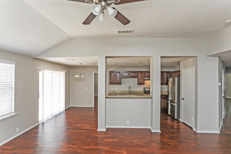 2,920/Mo, 230 Westminster Dr Glenn Heights, TX 75154 Family Room View