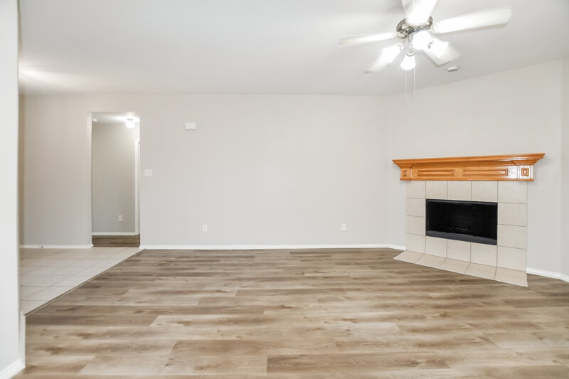 1,815/Mo, 705 Orchid Blvd Royse City, TX 75189 Living Room View 2