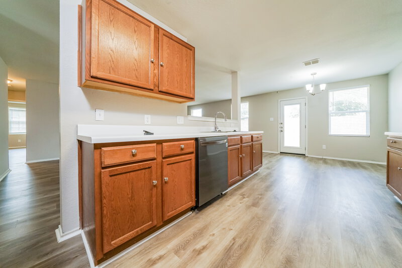 2,025/Mo, 1409 Englewood Dr Royse City, TX 75189 Kitchen View
