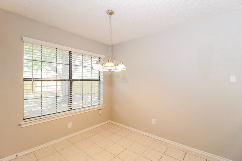 2,110/Mo, 217 Tanglewood St Denton, TX 76207 Dining Room View