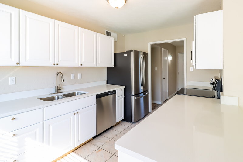 2,020/Mo, 1513 Rahall St Garland, TX 75040 Kitchen View