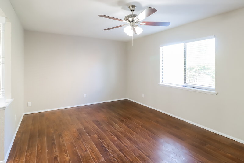 2,020/Mo, 1513 Rahall St Garland, TX 75040 Main Bedroom View 2
