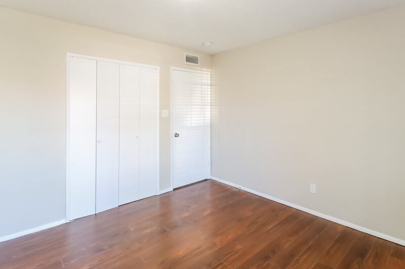 2,020/Mo, 1513 Rahall St Garland, TX 75040 Bedroom View