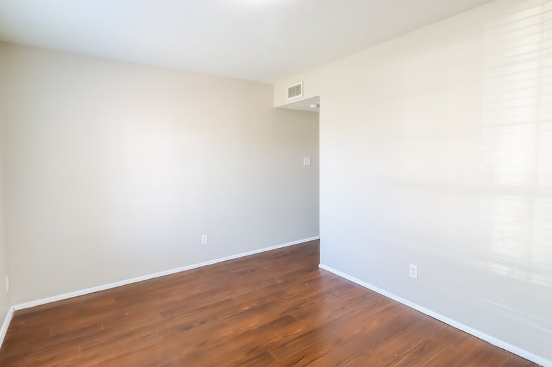 2,020/Mo, 1513 Rahall St Garland, TX 75040 Bedroom View 2
