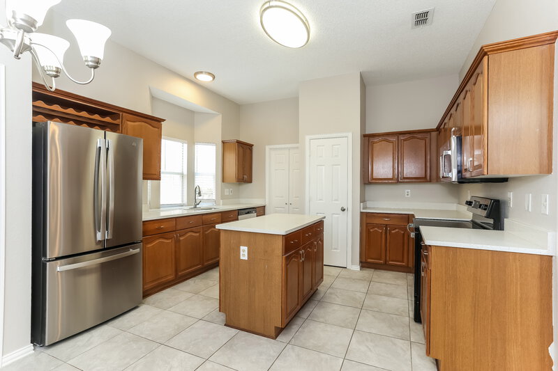 2,370/Mo, 1029 Hampshire Ln Cedar Hill, TX 75104 Kitchen View