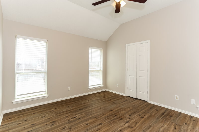 2,370/Mo, 1029 Hampshire Ln Cedar Hill, TX 75104 Main Bedroom View