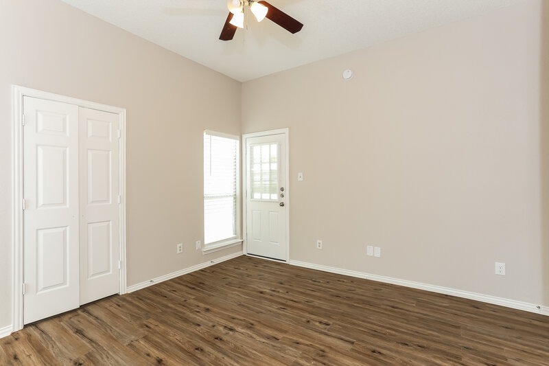 2,370/Mo, 1029 Hampshire Ln Cedar Hill, TX 75104 Main Bedroom View 2