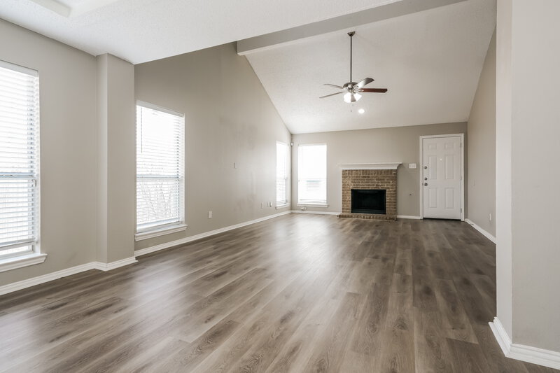 2,560/Mo, 756 Rockett Ln Cedar Hill, TX 75104 Living Room View