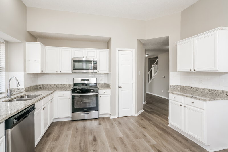 2,560/Mo, 756 Rockett Ln Cedar Hill, TX 75104 Kitchen View 2