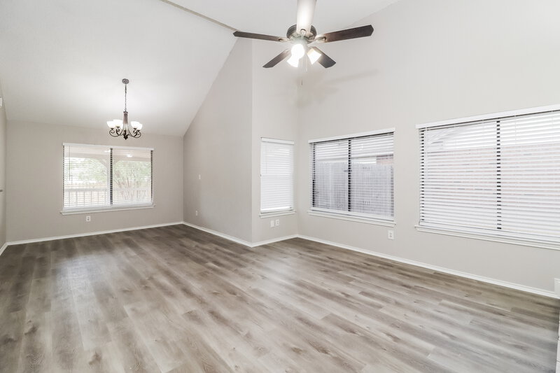 2,230/Mo, 406 Benjamin Ln Arlington, TX 76002 Dining Room View 2