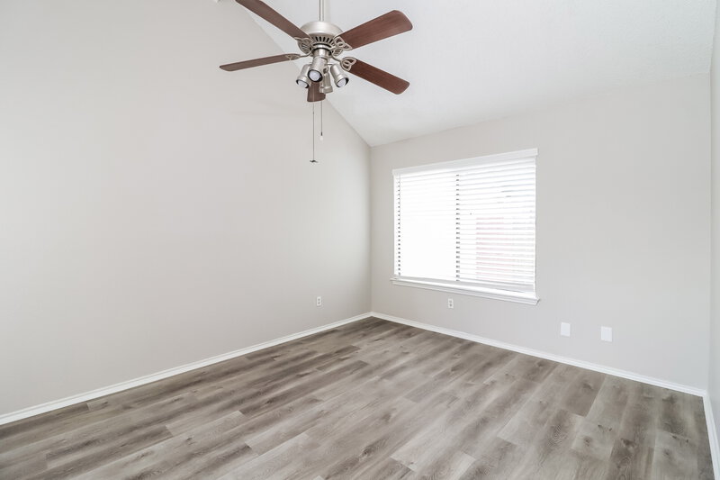2,230/Mo, 406 Benjamin Ln Arlington, TX 76002 Bedroom View 3
