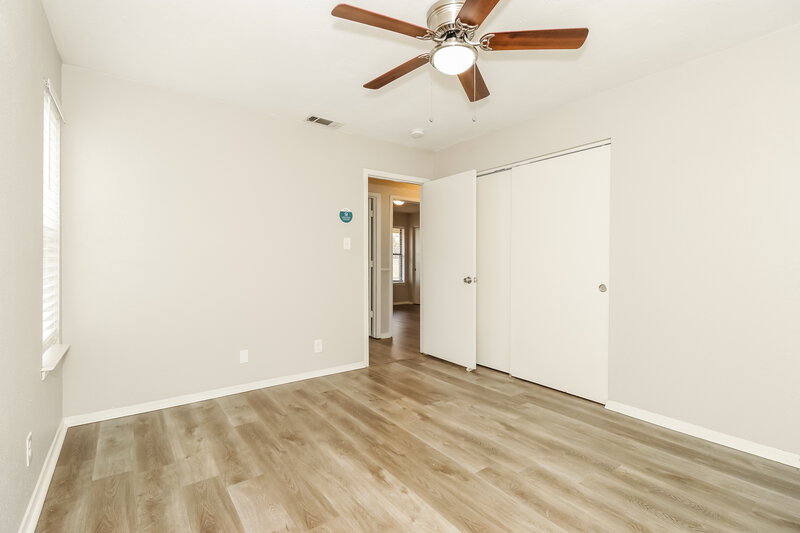 1,790/Mo, 721 Oak Grove Ln Royse City, TX 75189 Main Bedroom View 2
